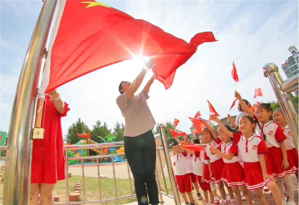 场面震撼！烟台开学第一天！各个学校实拍！看看有你家孩子吗？