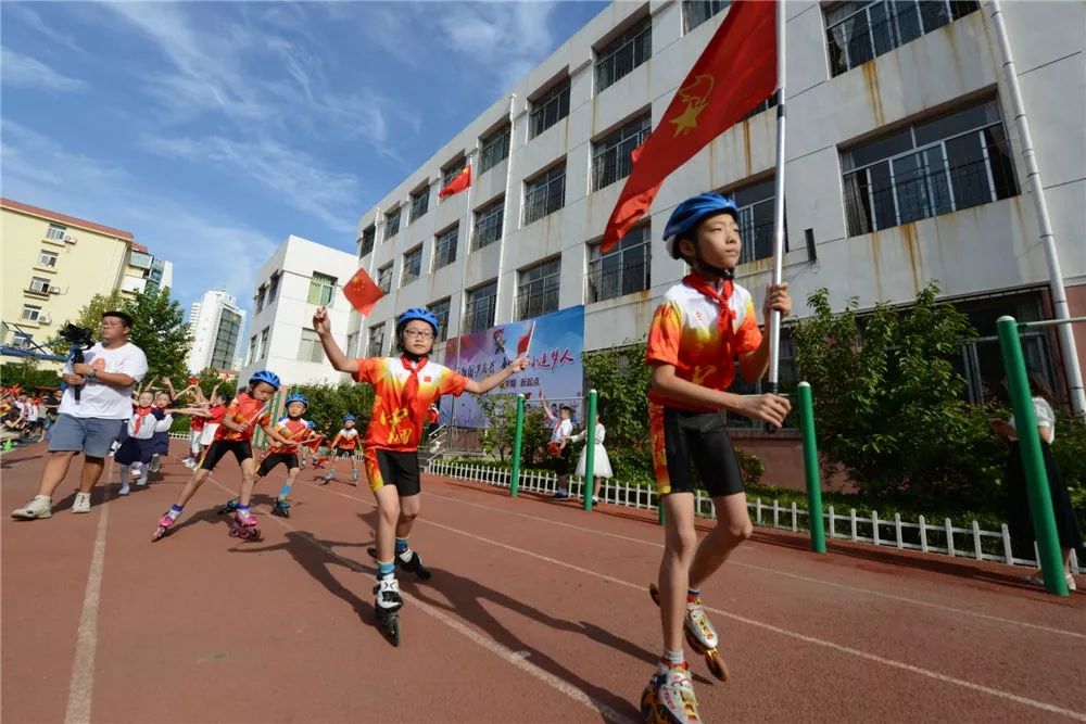 场面震撼！烟台开学第一天！各个学校实拍！看看有你家孩子吗？