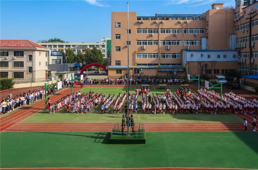 场面震撼！烟台开学第一天！各个学校实拍！看看有你家孩子吗？