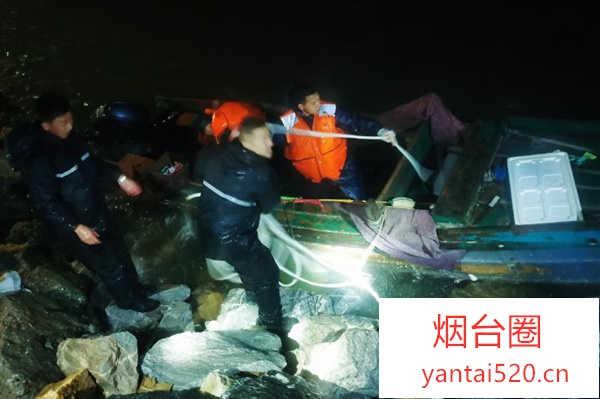 危难时刻显身手！烟台海警狂风骤雨中救回断缆渔船